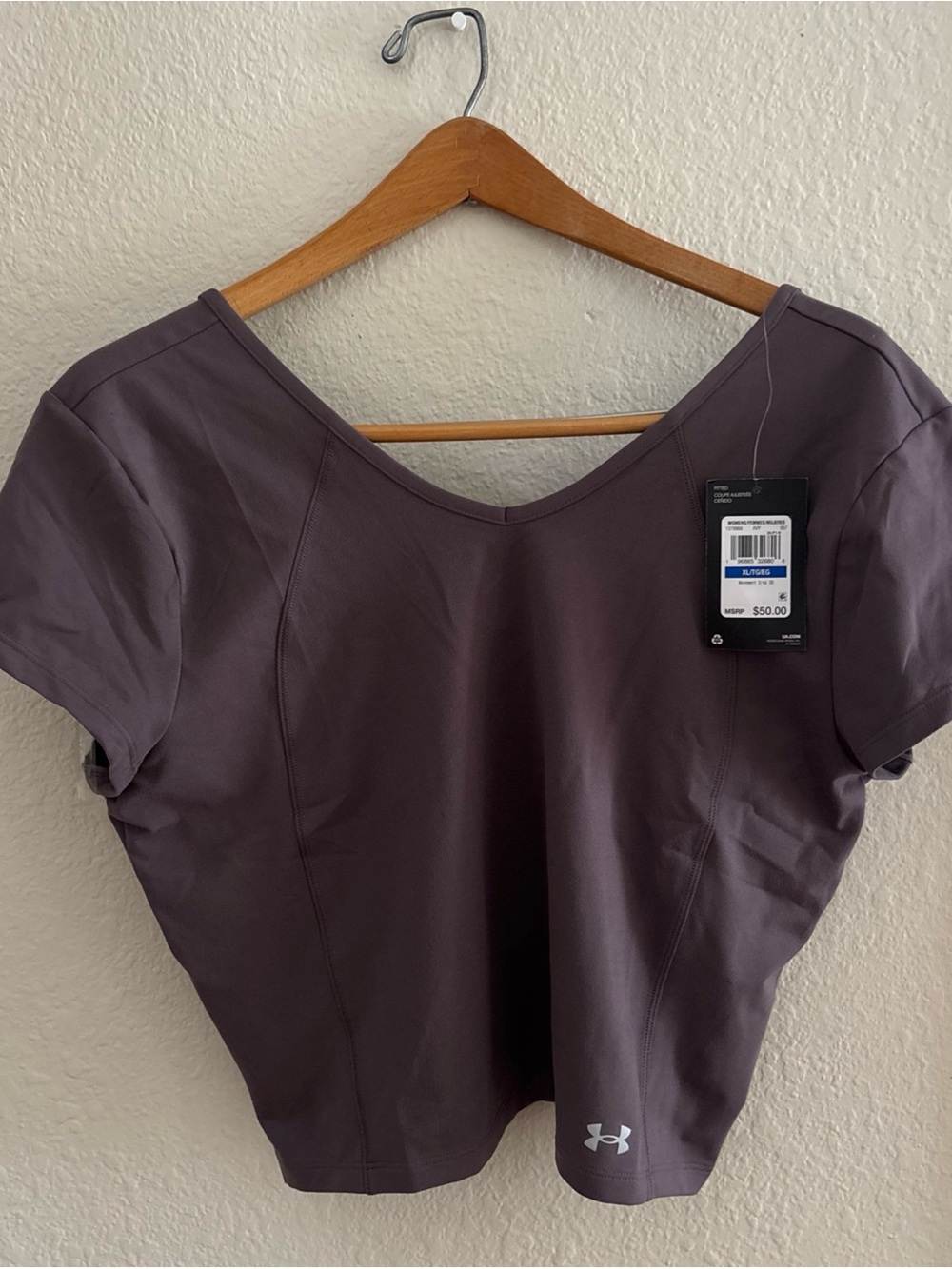 NWT Under Armour Women’s V-Neck Short Sleeve Top - Dusty Purple